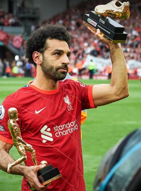 足球评论界风波：卡拉格与费迪南德社交媒体&ldquo;论战&rdquo;