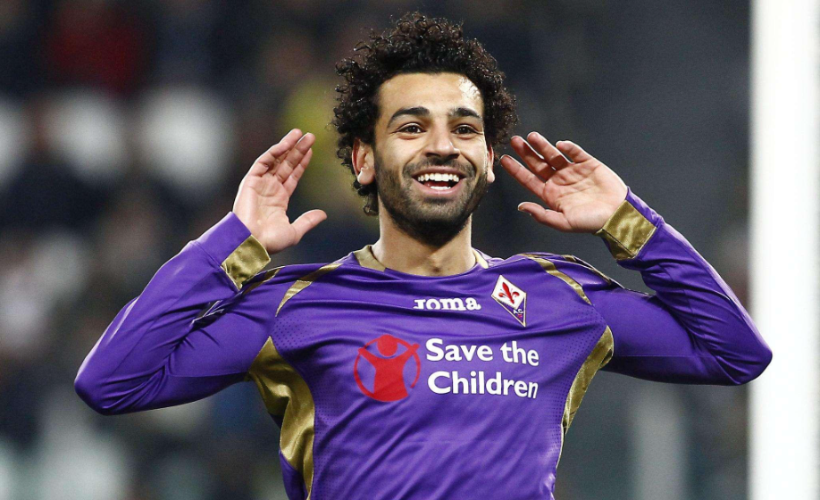 足球评论界风波：卡拉格与费迪南德社交媒体&ldquo;论战&rdquo;